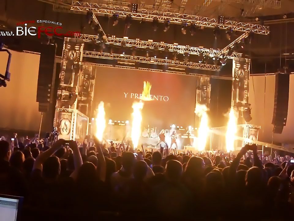 Lanzallamas, chispas de pirotecnia y confeti para el Concierto de Warcry en Vistalegre por Biefec FX, Efectos Especiales, para eventos y fiestas.