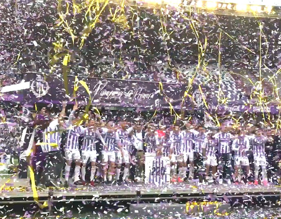 BIEFEC FX Efectos Especiales en la celebración de la permanencia en primera división del Real Valladolid. Pucela es de Primera!!. Confeti, Streamers Gigantes y chorros de chispas con nuestra SPARKULAR VERTICAL.